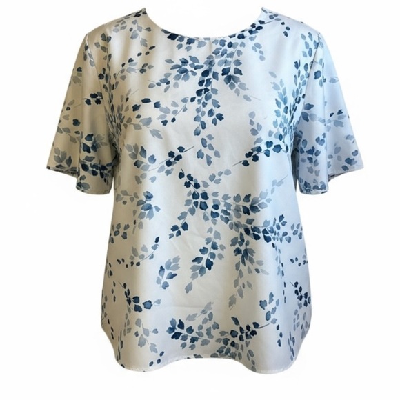 none Tops - No Brand Plus Size Top Blue and White Floral Short SLeeve 5XL